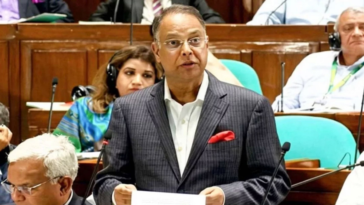 এলপিজির দাম নিয়ন্ত্রণে কঠোর অবস্থানে সরকার: সংসদে জ্বালানিমন্ত্রী