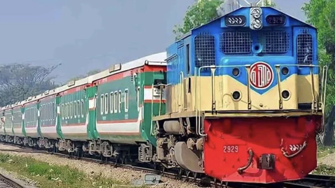 দুর্গাপূজায় চলবে ৩ জোড়া বিশেষ ট্রেন, ৫ ট্রেনের সাপ্তাহিক বিরতি বাতিল