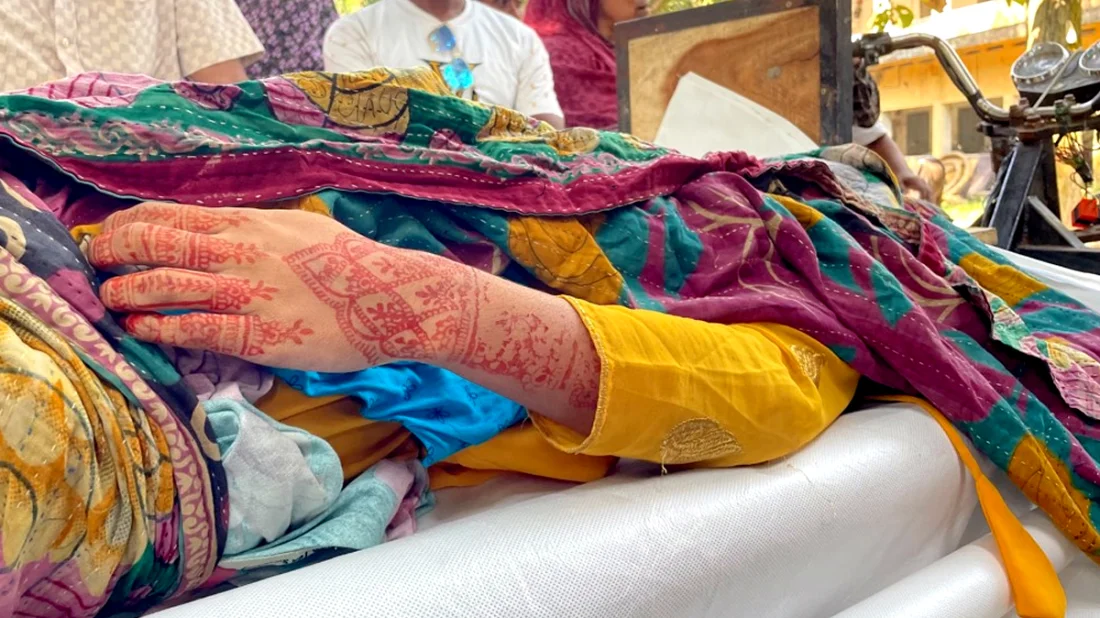 মেহেদির রং মুছতে না মুছতেই নববধূর মৃত্যু, স্বামী-শাশুড়ি আটক