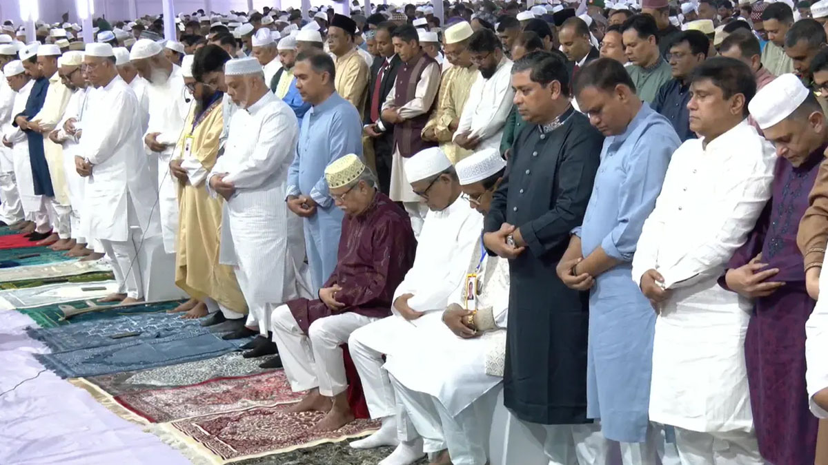রাষ্ট্রপতি ও প্রধানমন্ত্রীর অংশগ্রহণে ঈদুল ফিতরের প্রধান জামাত অনুষ্ঠিত