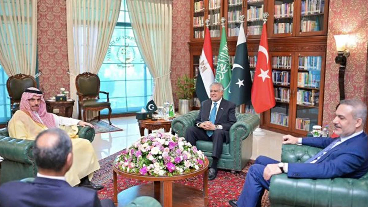 ইরানে যুদ্ধ থামাতে ইসলামাবাদে বৈঠকে কী আলোচনা হলো