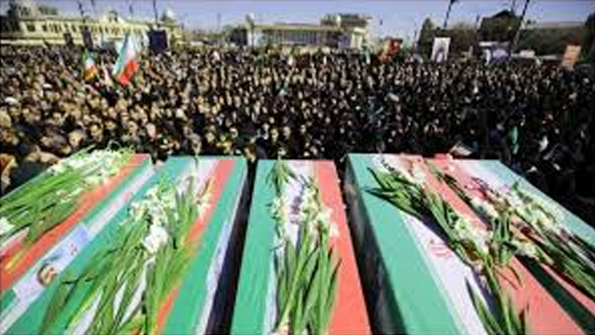 তেহরানে আলি লারিজানির জানাজায় শোকার্ত মানুষের ঢল