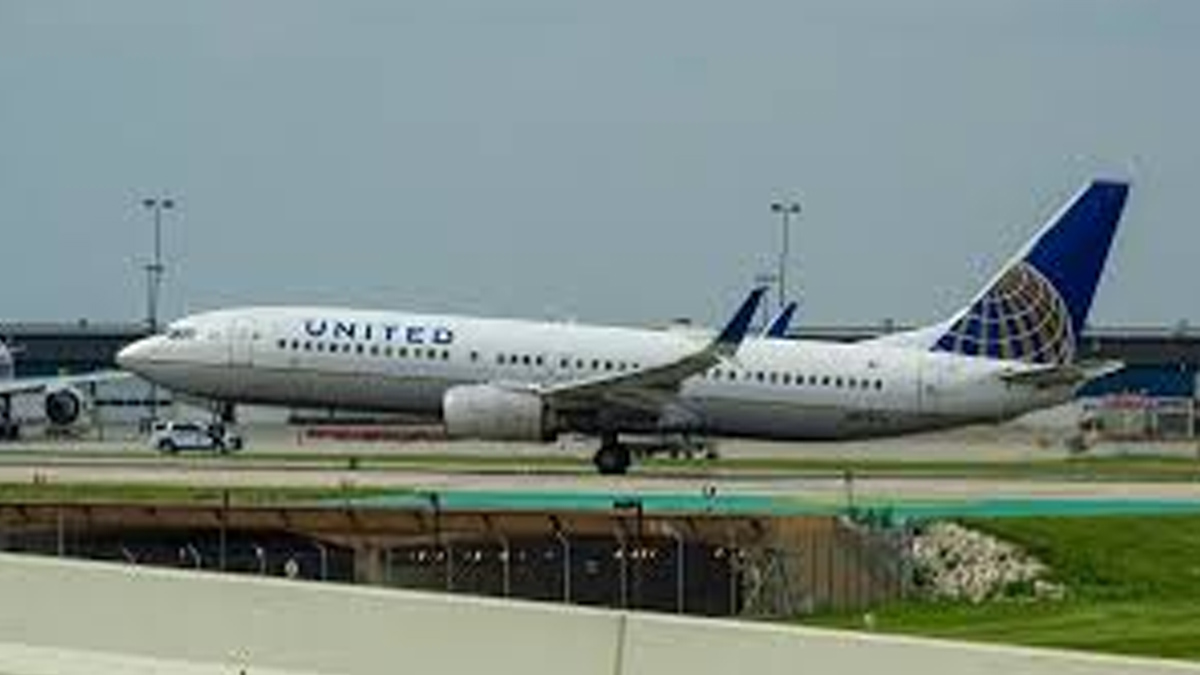 তেলের দাম ১৭৫ ডলারে পৌঁছাতে পারে, প্রস্তুতি নিচ্ছে ইউনাইটেড এয়ারলাইন্স