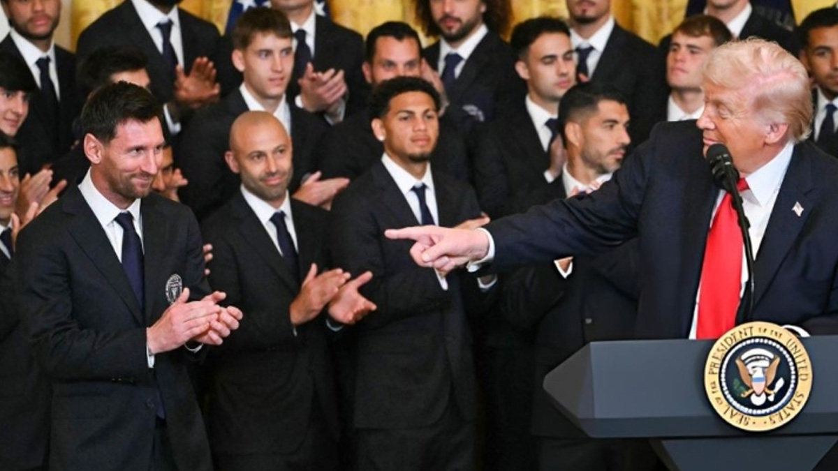 মেসির সঙ্গে সাক্ষাতে ট্রাম্প বললেন, ‘তুমি হয়তো পেলের চেয়েও ভালো’