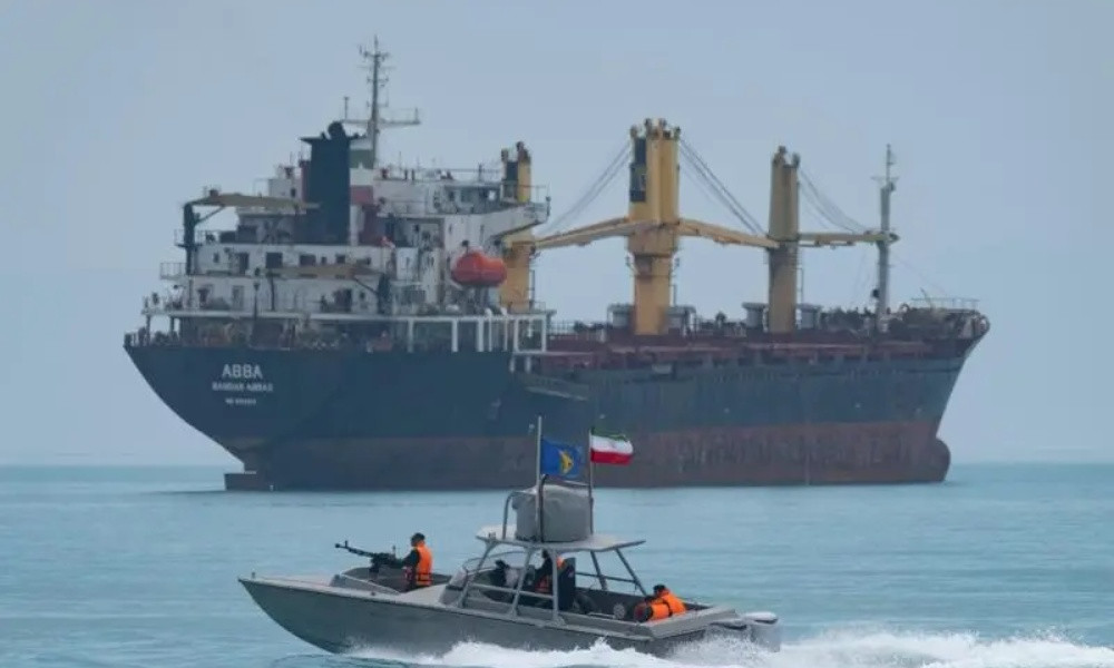 হরমুজ প্রণালি থেকে ৩ জাহাজ ফিরিয়ে দিল ইরান