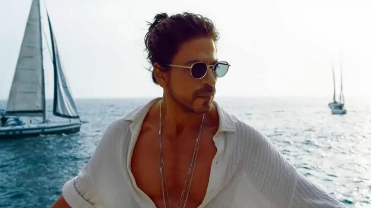 রোম্যান্সে ফিরছেন শাহরুখ খান, ‘ম্যায় হুঁ না’-ধাঁচে আসছে নতুন মেগাবাজেট সিনেমা