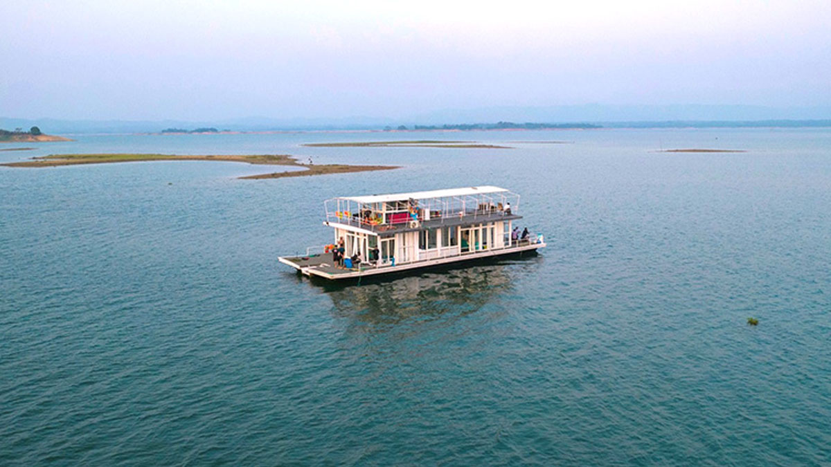 কাপ্তাই লেকে হাউসবোটে থাকতে চান? জেনে নিন খরচসহ বিস্তারিত