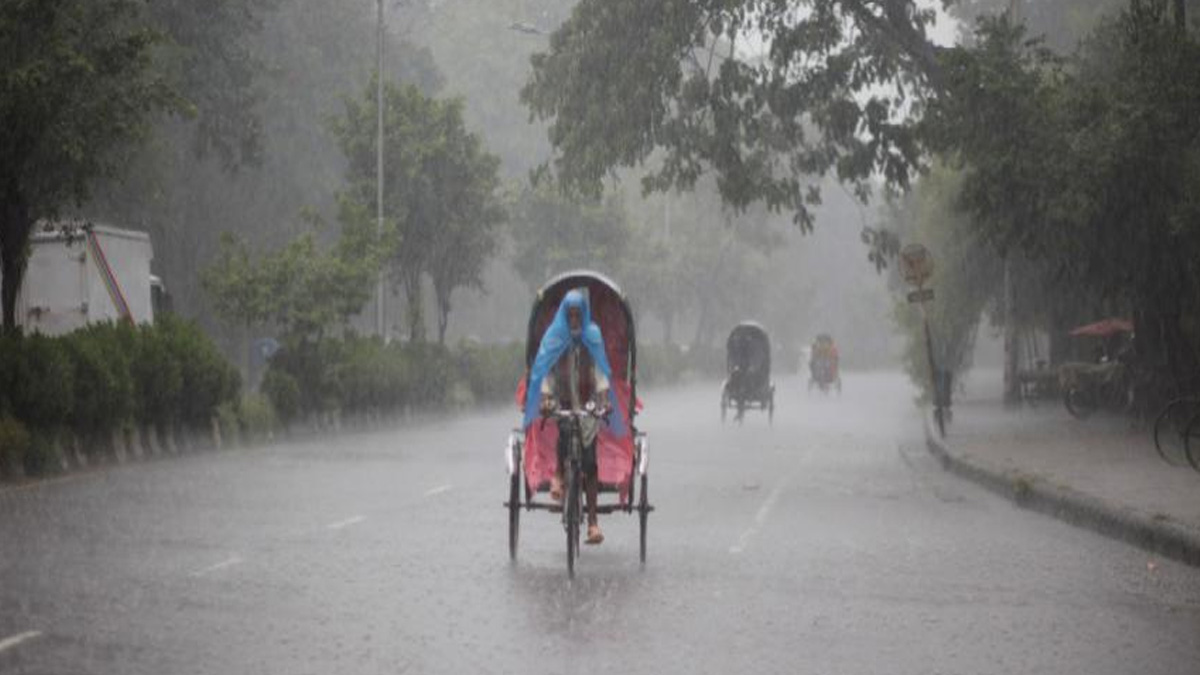 লঘুচাপের প্রভাবে বাড়তে পারে বৃষ্টি