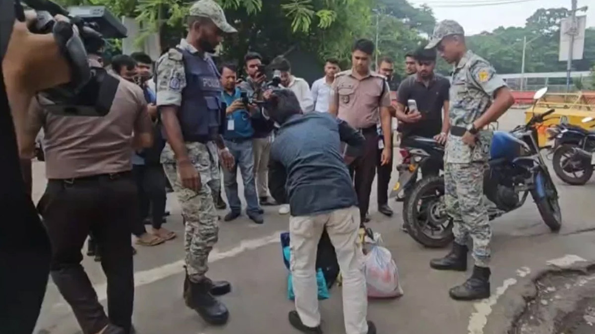 রাজপথে রাজনৈতিক দল, সতর্কবস্থানে আইনশৃঙ্খলা বাহিনী