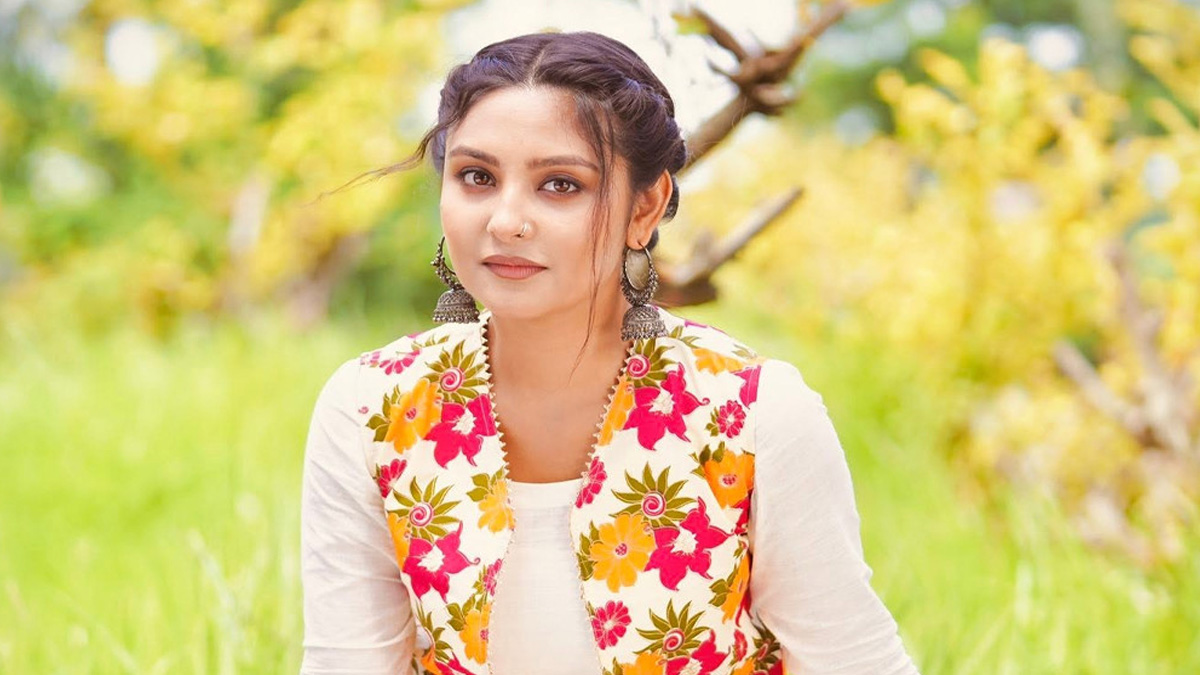 আমি এখন সিঙ্গেল না, সম্পর্কে আছি: নীহা