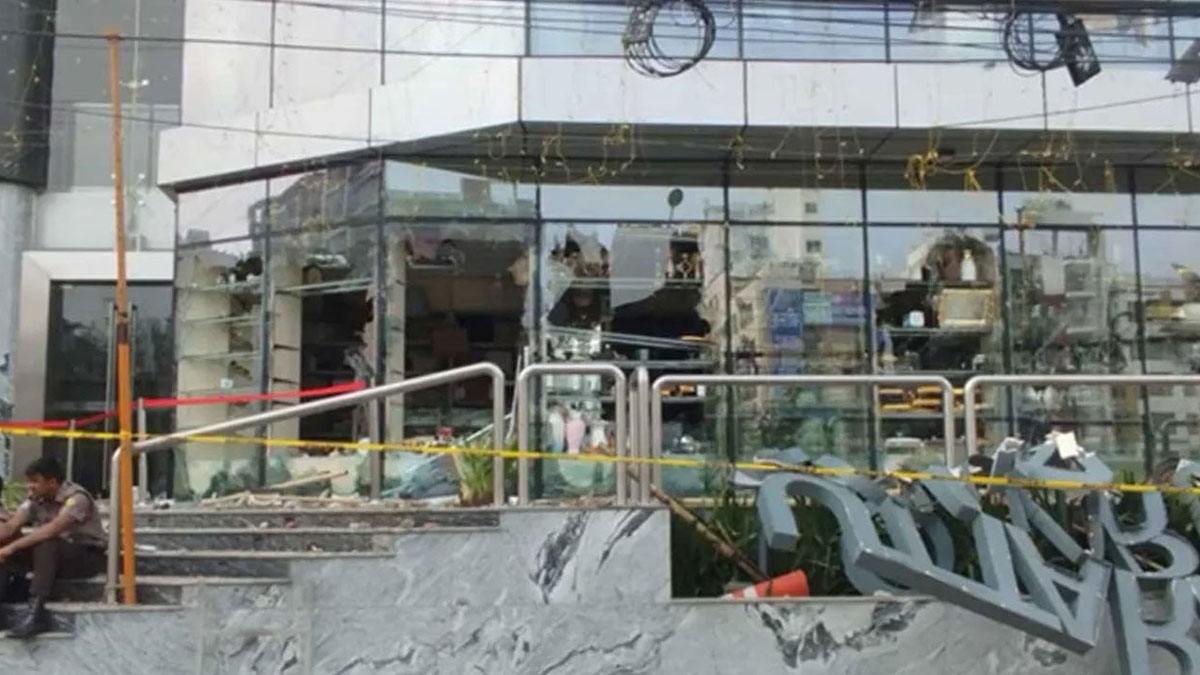 উত্তরায় শপিং কমপ্লেক্সে ভাঙচুরের মামলায় ১১ আসামি রিমান্ডে