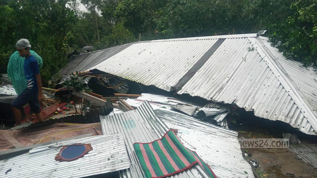 ১০ মিনিটের শিলাবৃষ্টিতে লণ্ডভণ্ড লালমনিরহাটের ৫ উপজেলা