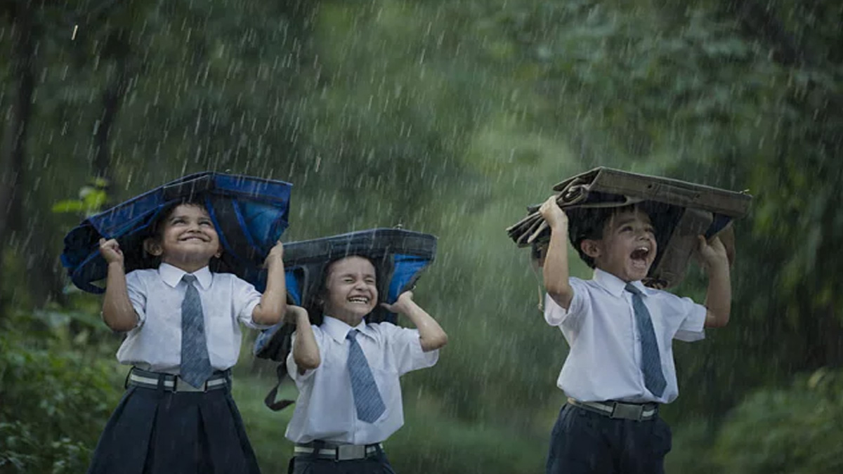 হঠাৎ বৃষ্টিতে ভিজে গেলে কী করবেন?