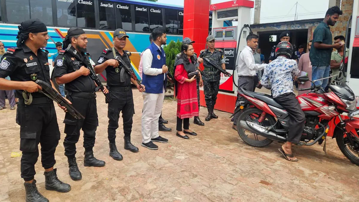 ৪৬০০ লিটার ডিজেল মজুত রেখে পাম্প বন্ধ, ড্রামে অকটেন বিক্রির সময় ধরা