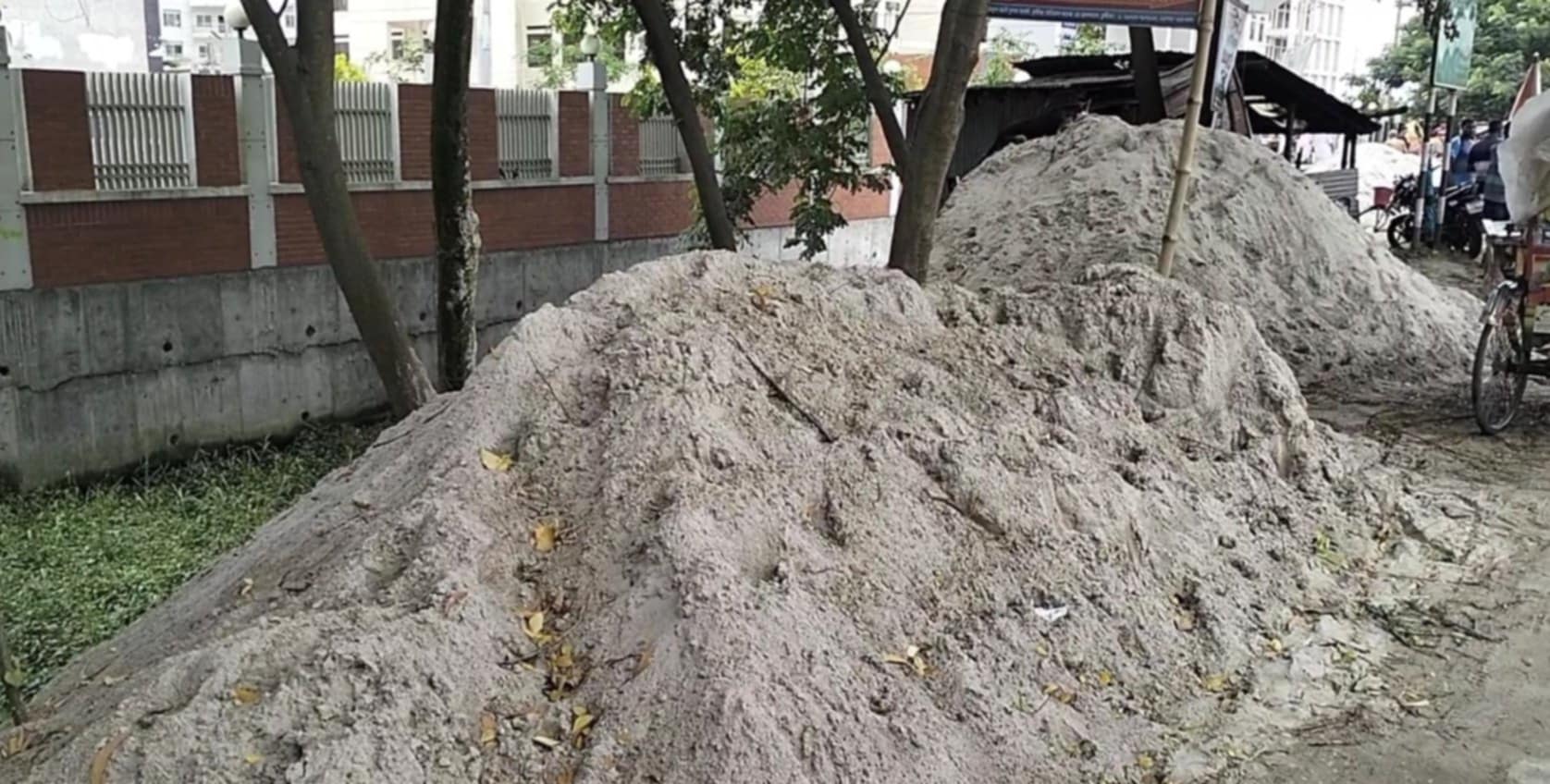 কুষ্টিয়ায় রাতের আঁধারে সরকারি জায়গা ভরাট