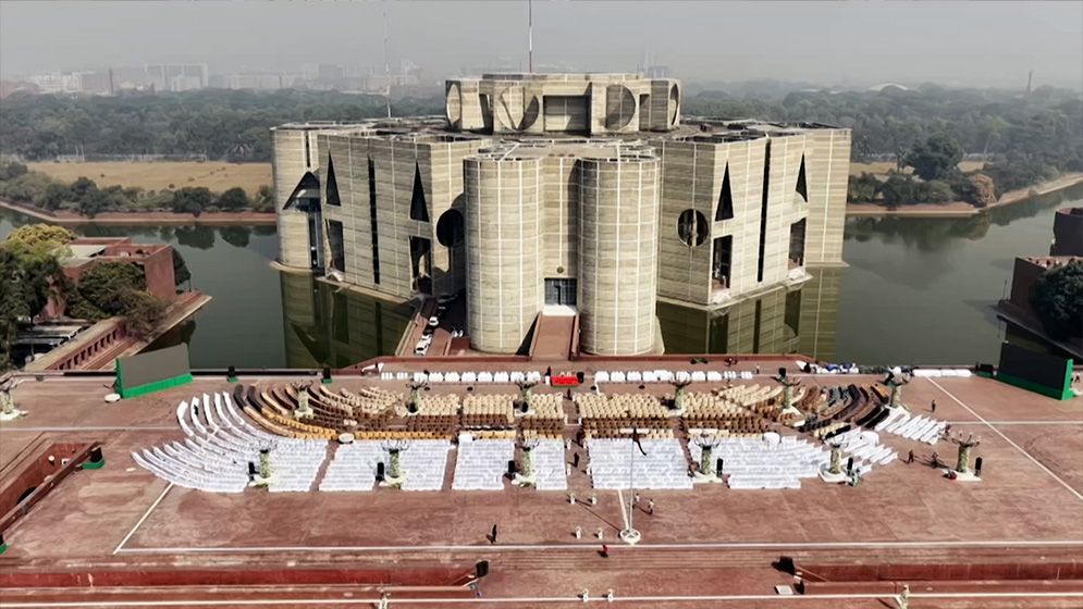 সংসদে সাত বীরশ্রেষ্ঠের নামে গ্যালারি, মূল ফটক এম এ জি ওসমানী