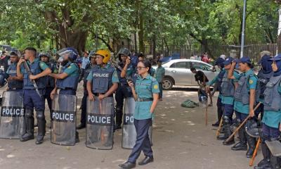 ২ লাখ পুলিশের মতামতের ভিত্তিতেই পোশাক নির্ধারণ