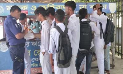 স্কুল ফাঁকি দিয়ে ট্রেনের ছাদে ভ্রমণ, ভৈরবে ৯ শিক্ষার্থী আটক
