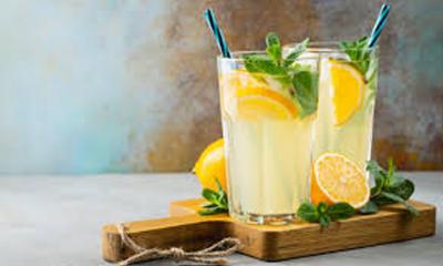 তীব্র গরমে সুস্থ থাকতে বাড়িতেই তৈরি করুন ইলেক্ট্রোলাইট পানি