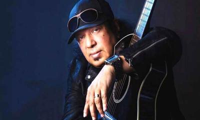 মরণোত্তর একুশে পদক পেলেন আইয়ুব বাচ্চু