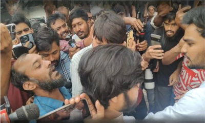 বন্যার টাকার হিসাব চেয়ে হট্টগোল― তোপের মুখে আসিফ মাহমুদ