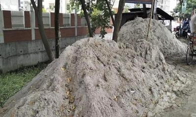 কুষ্টিয়ায় রাতের আঁধারে সরকারি জায়গা ভরাট