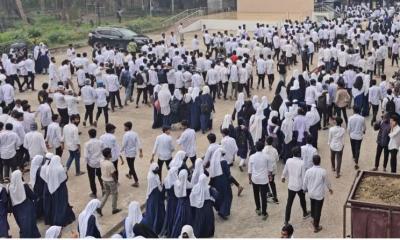 কুষ্টিয়ায় পলিটেকনিক শিক্ষার্থীদের বিক্ষোভ