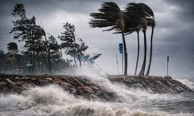 ১০ জেলায় ৬০ কিলোমিটার বেগে ঝোড়ো হাওয়া ও বৃষ্টির আভাস