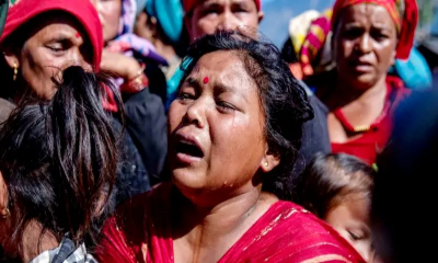 নেপালে ভূমিকম্পের পর এখন থালা বাটি দিয়ে খুঁড়ে বের করা হচ্ছে মৃতদেহ