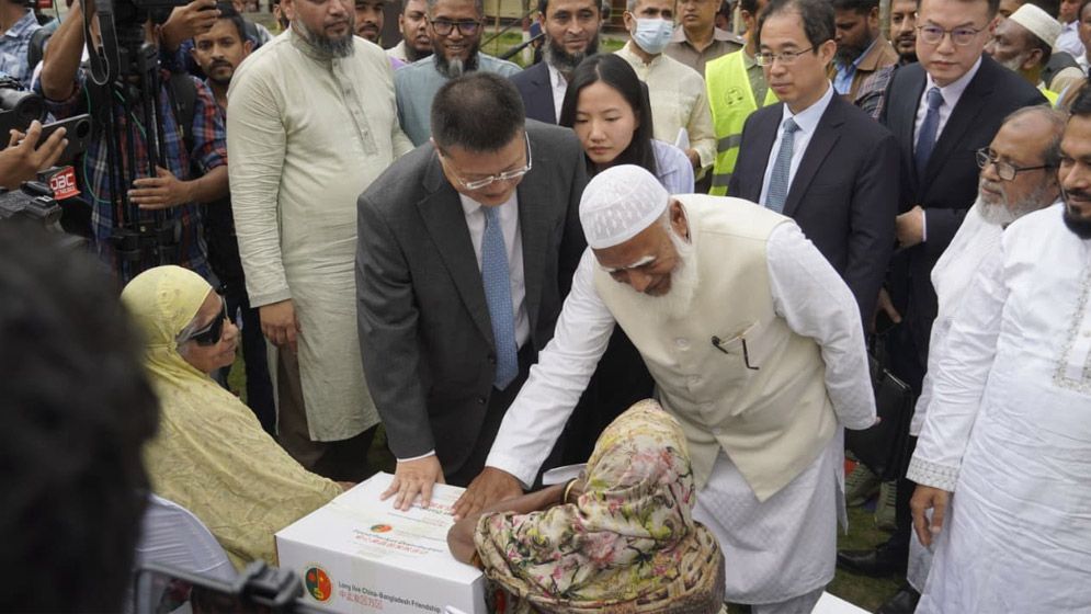 ঈদ উপহার নিয়ে ‘বিভ্রান্তি’, যে ব্যাখ্যা দিল চীনা দূতাবাস