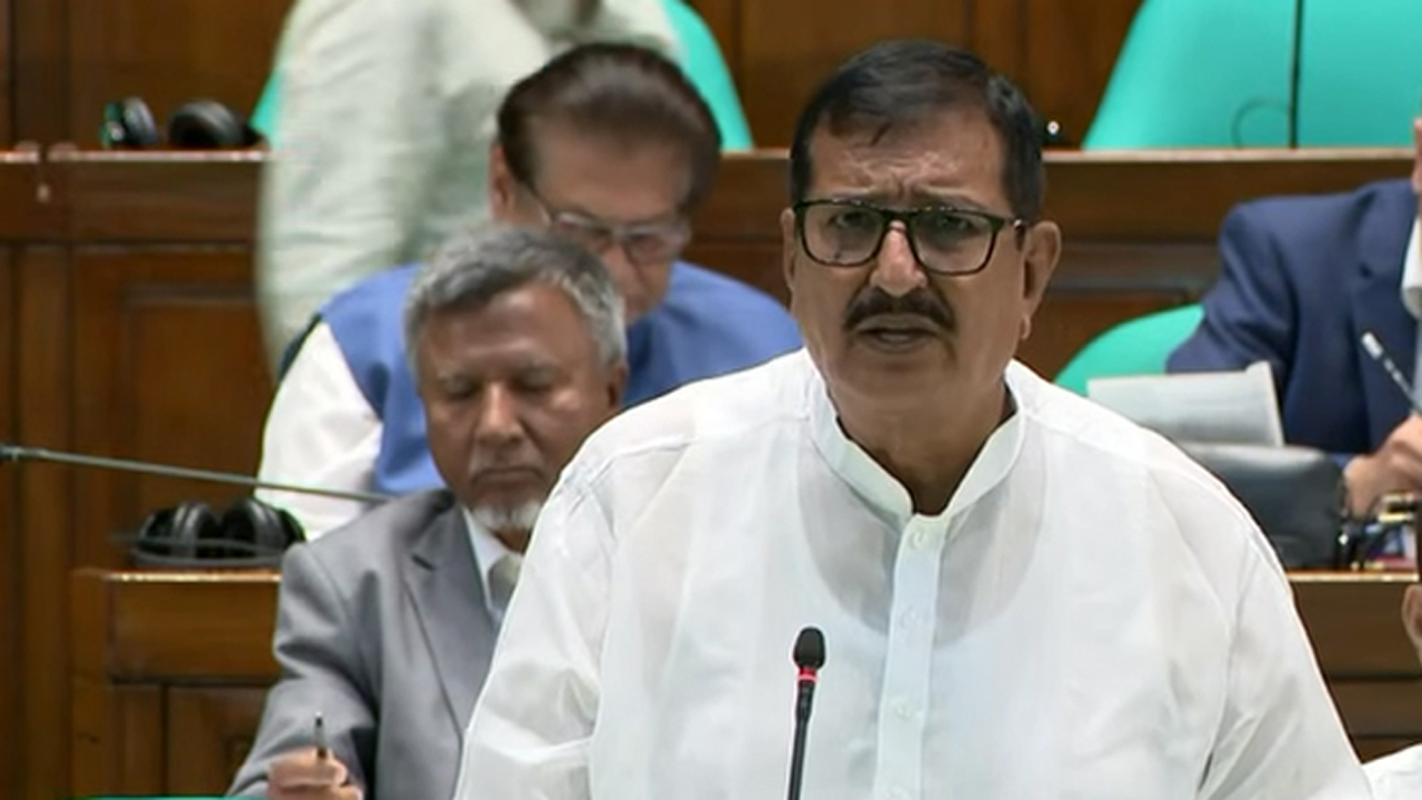 ছিন্নমূল মানুষরা পাচ্ছেন স্থায়ী মাথা গোঁজার ঠাঁই