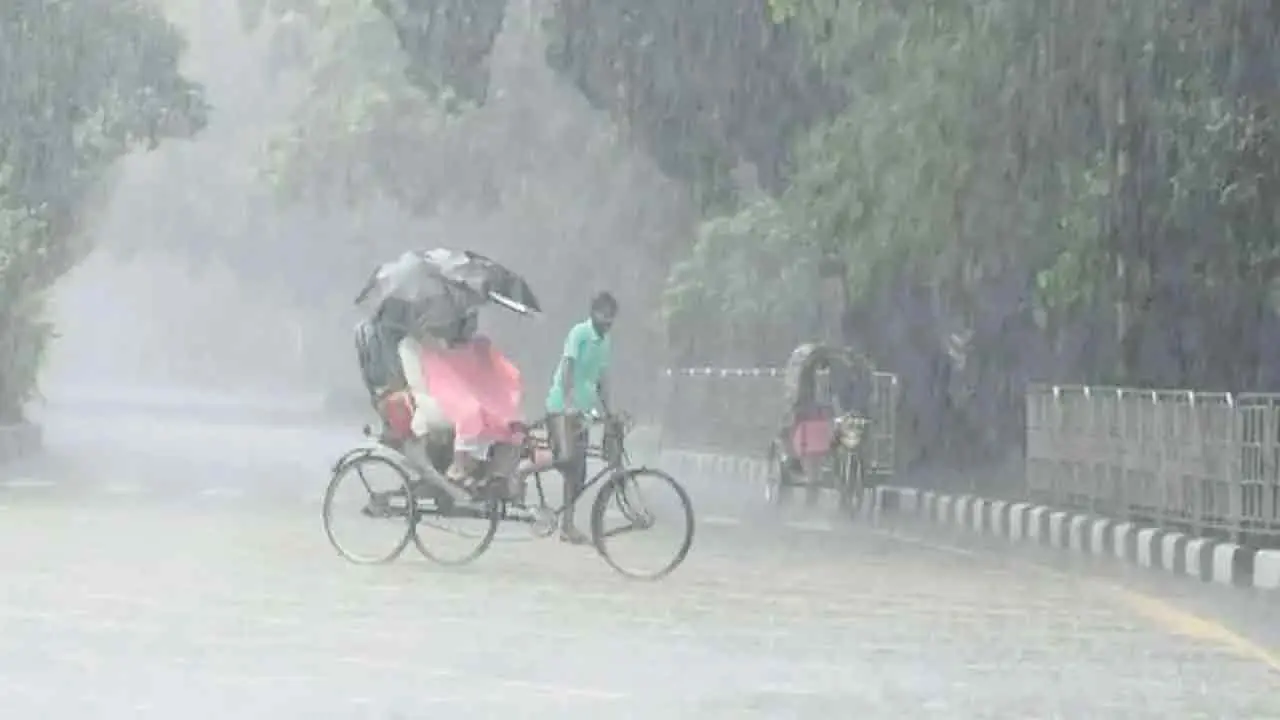 ঢাকায় বজ্রবৃষ্টির আভাস