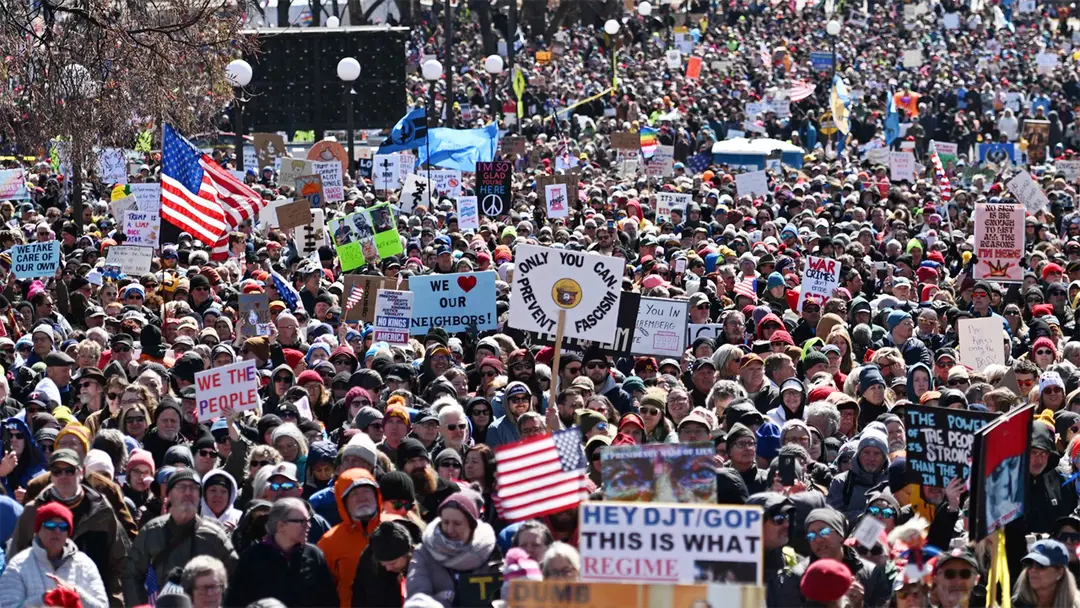 যুক্তরাষ্ট্রে ট্রাম্পের বিরুদ্ধে ৮০ লাখ মানুষের বিক্ষোভ